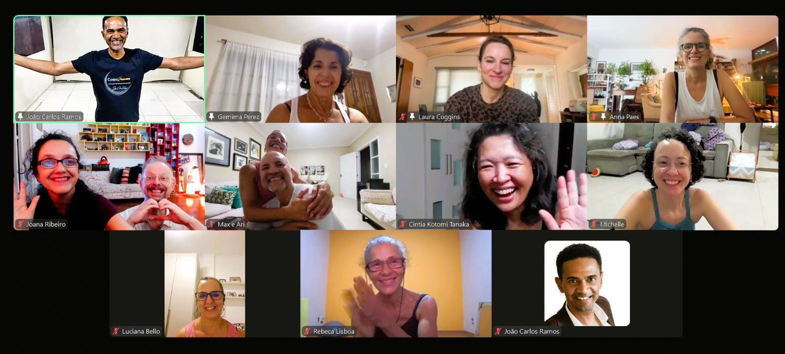 Mosaico de alunos do Corpo Samba Online em aula ao vivo via Zoom